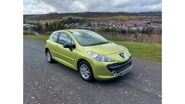 Peugeot 207 MPlay