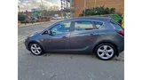 2010 Vauxhall Astra dashboard