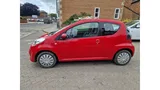 2010 Peugeot 107 dashboard