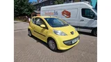 2007 Peugeot 107 front view