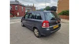 2009 Vauxhall Zafira engine bay
