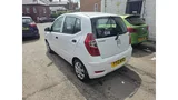 2013 Hyundai i10 engine bay