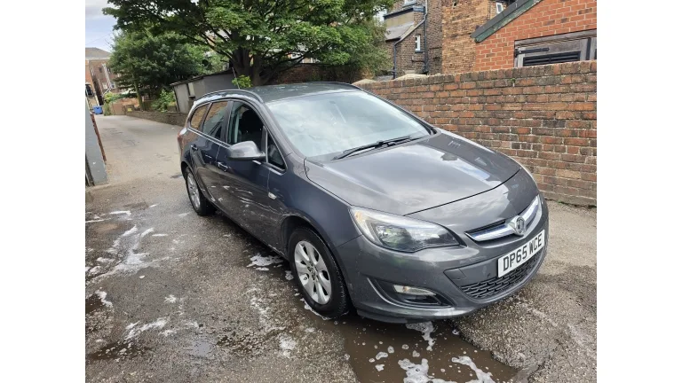 2015 Vauxhall Astra Estate for sale in Scarborough