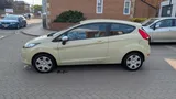 2009 Ford Fiesta interior