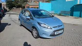 2009 Ford Fiesta front view