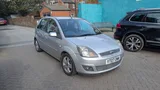 2007 Ford Fiesta front view