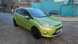 2010 Ford Fiesta front view