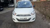 2013 Hyundai i10 interior