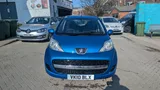 2010 Peugeot 107 interior