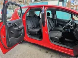 2015 Vauxhall Meriva close-up detail