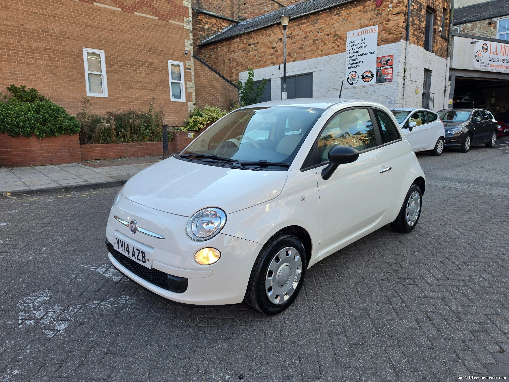 2014 Fiat 500 rear view