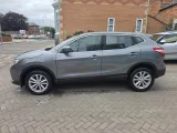 2015 Nissan Qashqai dashboard