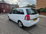 2013 Vauxhall Zafira side profile